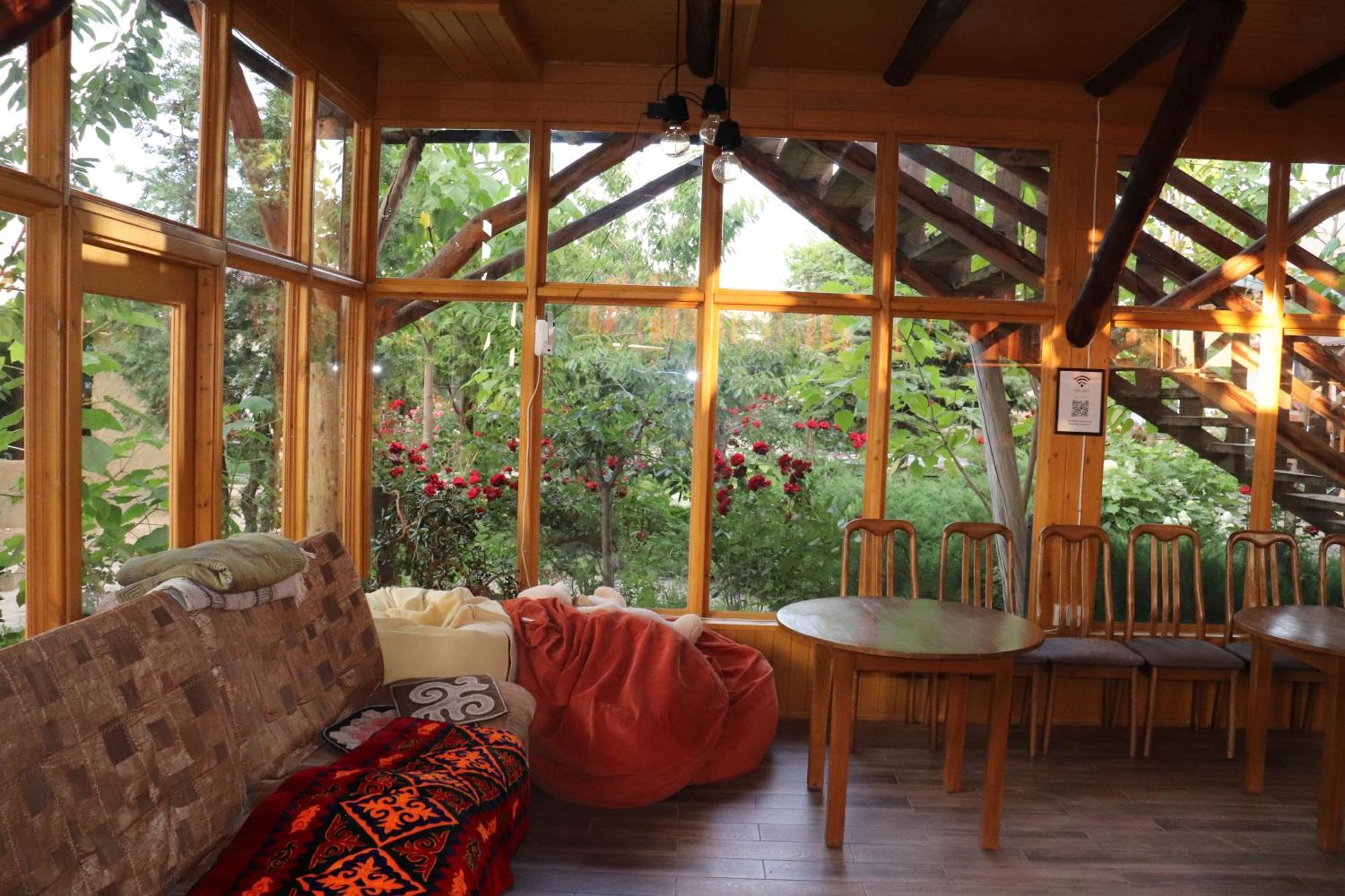 קראקול Happy Nomads Yurts & Hostel מראה חיצוני תמונה