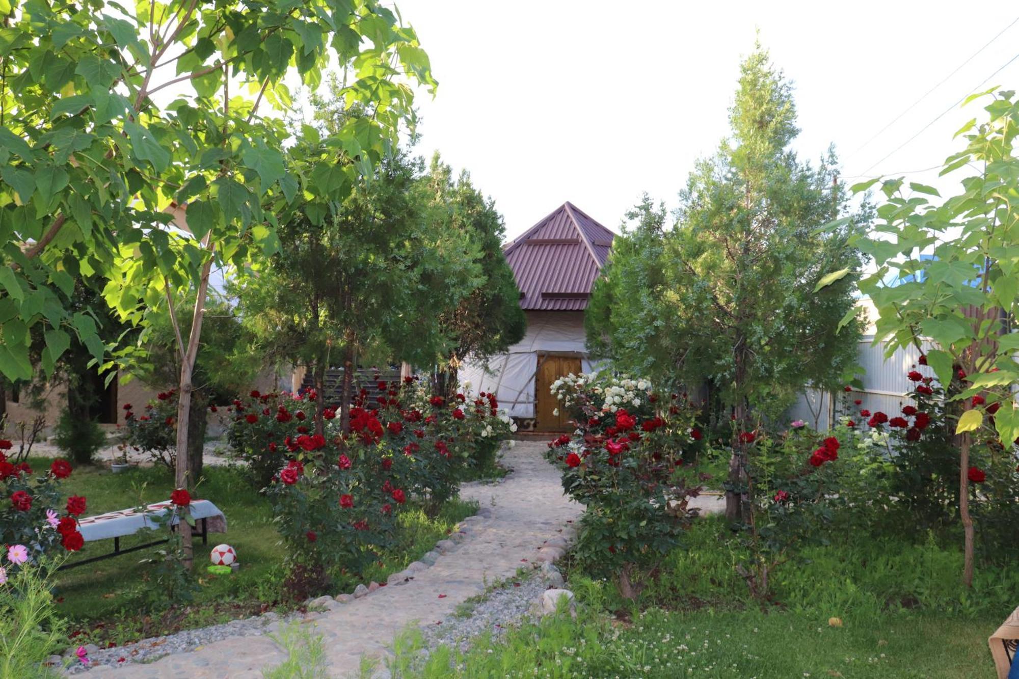 קראקול Happy Nomads Yurts & Hostel מראה חיצוני תמונה