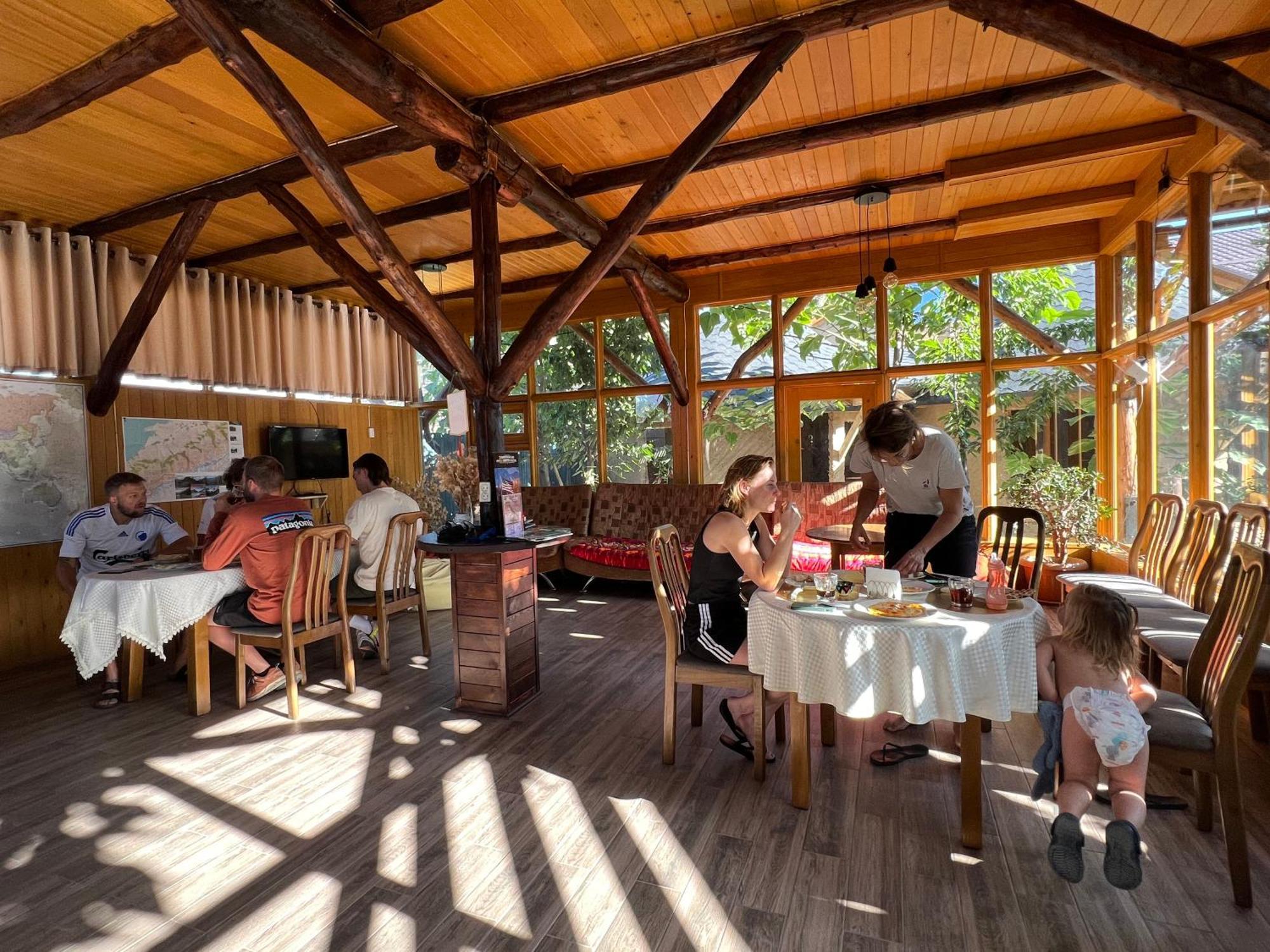 קראקול Happy Nomads Yurts & Hostel מראה חיצוני תמונה