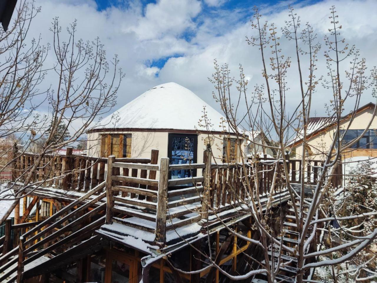 קראקול Happy Nomads Yurts & Hostel מראה חיצוני תמונה